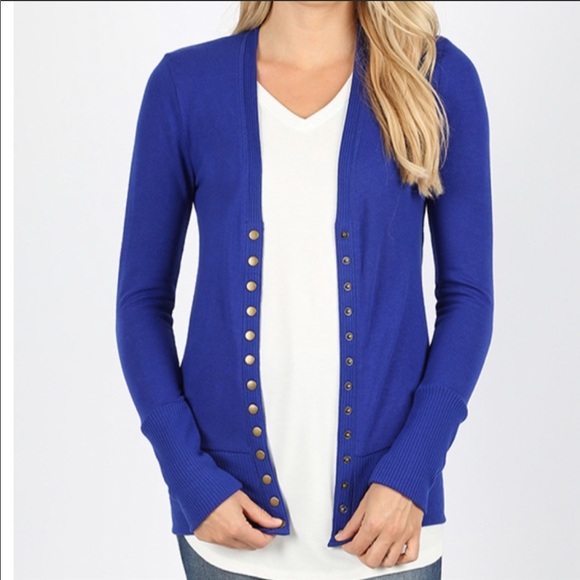 Blue Sweater - Picture 2 of 4